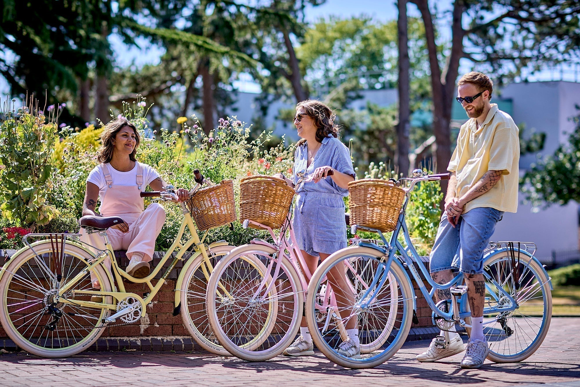 womens bicycles uk Sunrise Cycles Stock Ladies Girls Spring Dutch Style Bike 6 Speeds with Warranty Lightweight (Black), 700C Ladies and girls : Amazon.co. uk: Sports & Outdoors Traditional Ladies Bikes | Broadribbs